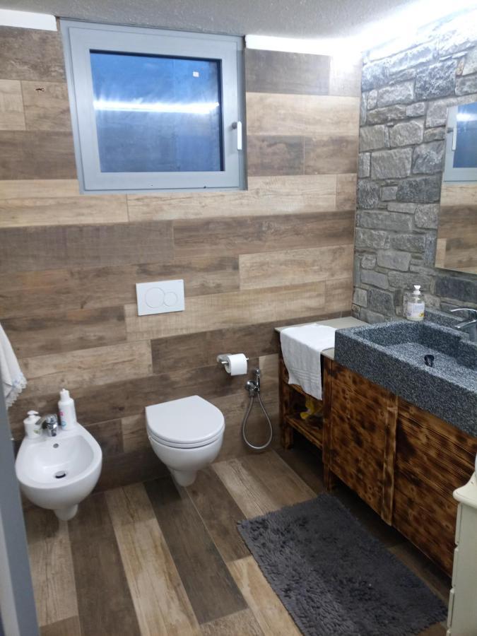 Casa Vacanze Ca'Del Miro Montemezzo Bugiallo Ngoại thất bức ảnh